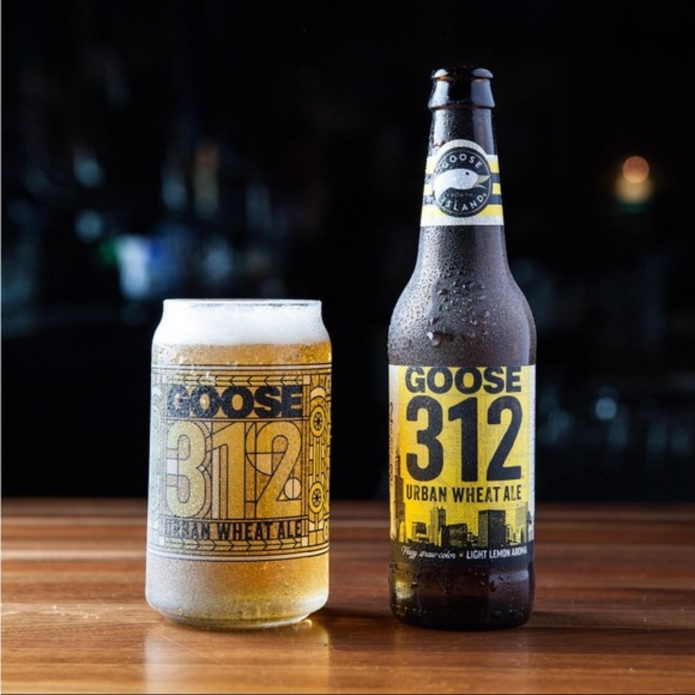(4) Goose Island 312 Urban
Wheat Ale Stained Glass Can
Shaped Beer Glasses